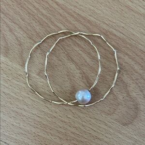 Elegant Gold bracelet bangles with pink pearl